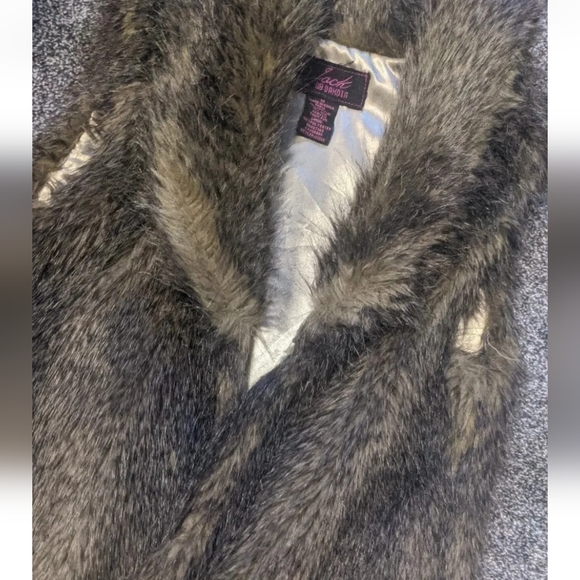 JACK by BB Dakota Brown Faux Fur Vest Women's Size Medium w/ Pockets & Lining. - Picture 11 of 12